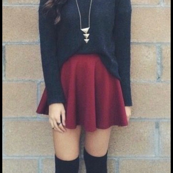 Dresses & Skirts - Maroon skater spring and summer skirt